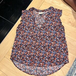 Universal Threads Floral Top Size S